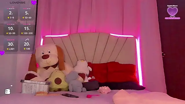 Snapshot of BabyNaomi2 chatting on September 27, 6:37 pm BabyNaomi2 online show from September 27, 6:37 pm