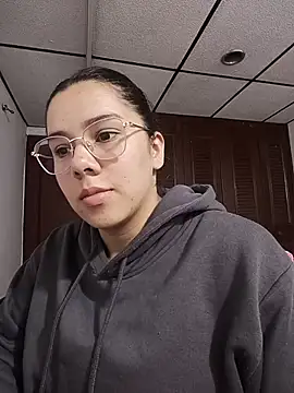 EmmaSulivan online show from May 9, 11:12 am