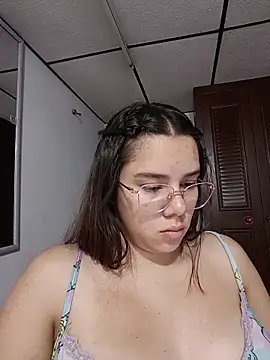 EmmaSulivan online show from May 8, 11:02 am