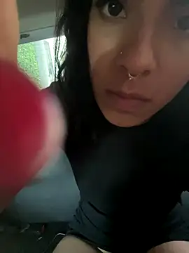 Alice surprise online show from December 16, 9:09 pm