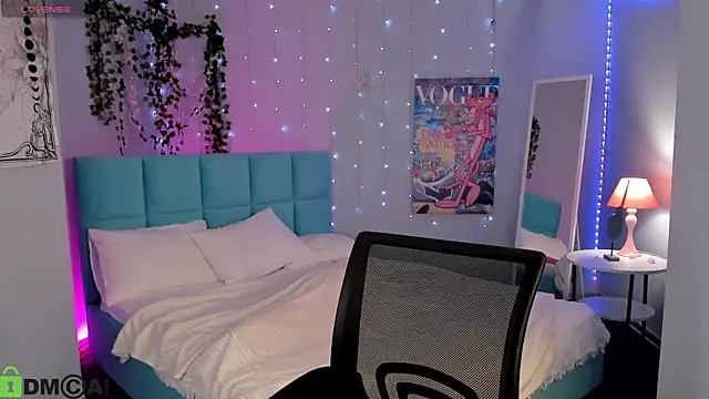 boozekirs  online show from April 10, 6:30 am