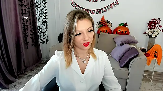 Snapshot of AmandaGracy_1 chatting on October 21, 12:09 pm AmandaGracy 1 online show from October 21, 12:09 pm