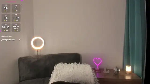  lucianapalmer online show from April 12, 4:32 pm