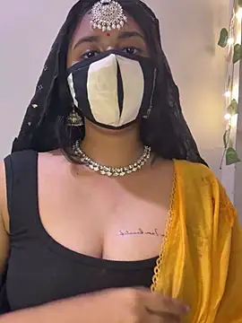 Dishasarmaa05 online show from March 5, 7:09 pm