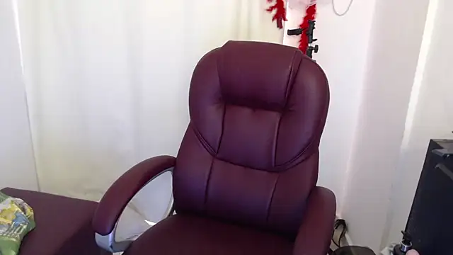 Mature 2025 online show from March 14, 4:08 pm