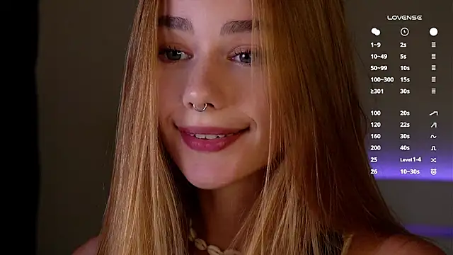 Snapshot of EmilaMills chatting on September 10, 11:21 am EmilaMills online show from September 10, 11:21 am