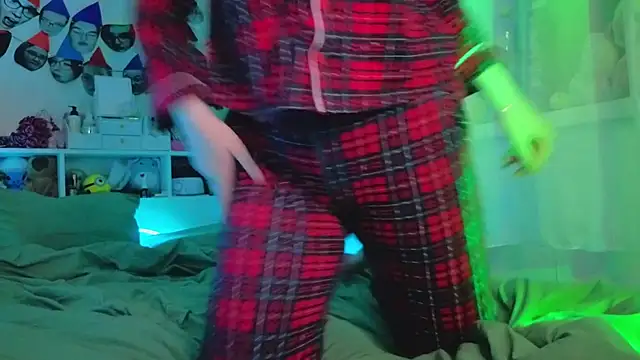 milliedoll online show from December 18, 2:33 pm