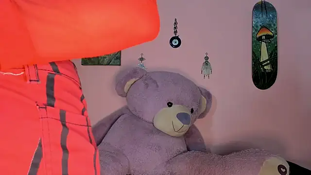 Maddy Jhonsson online show from February 17, 11:59 pm