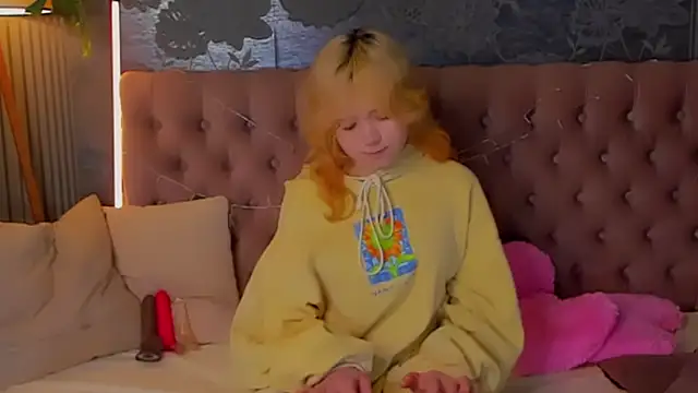 EmilyAngells online show from February 13, 12:07 pm