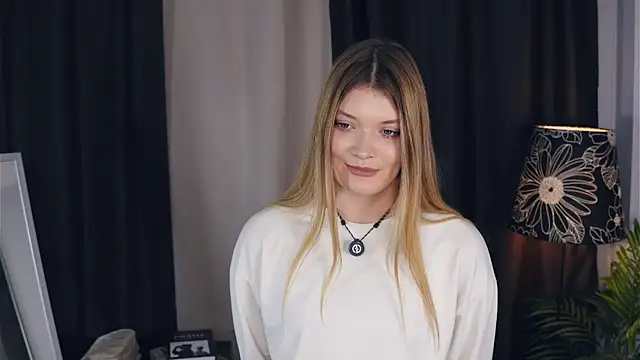 Snapshot of AnnisAtlee chatting on October 3, 2:22 pm AnnisAtlee online show from October 3, 2:22 pm