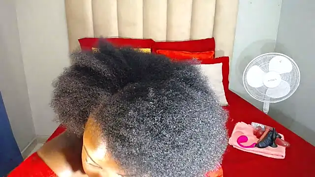 SEXYASSTINAXXX online show from February 21, 7:42 am