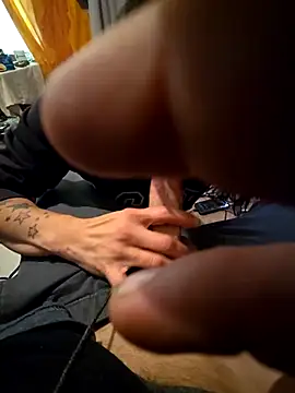 SillyRabbitz online show from October 31, 6:23 pm