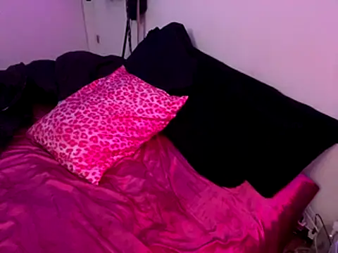 ChrryFoxx online show from November 4, 10:09 am