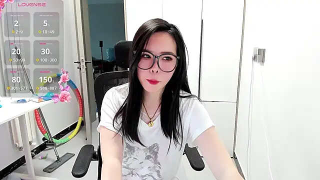 xixiya888 online show from April 21, 12:58 am