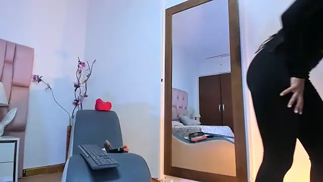 kamii arias online show from March 30, 12:16 pm