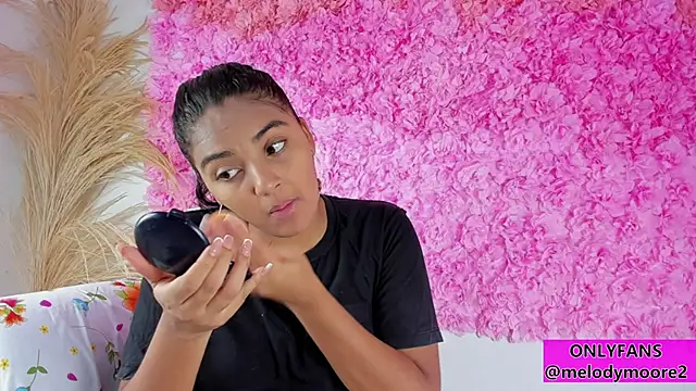 Melodymoore  online show from November 12, 9:13 pm