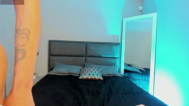 sweet obsession   online show from February 7, 12:20 pm