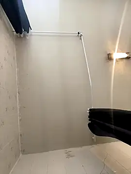 Snapshot of mayteziinhaa chatting on October 28, 1:06 pm mayteziinhaa online show from October 28, 1:06 pm