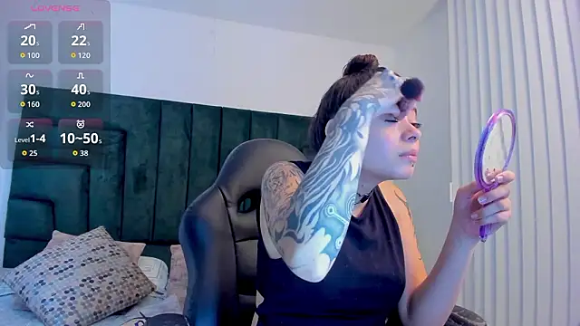 SaskiaGrendel online show from March 10, 12:14 am