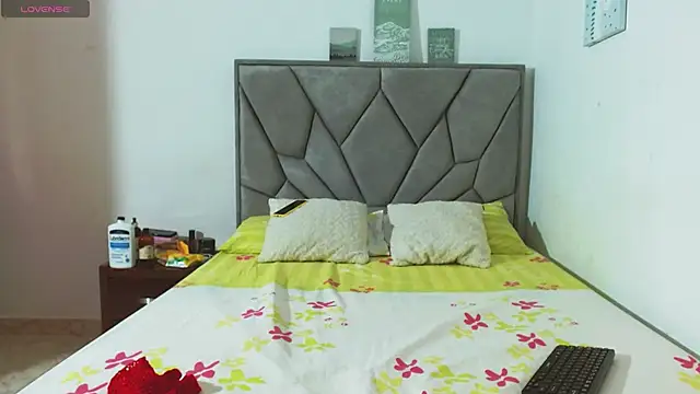 leslybrown online show from November 11, 8:39 pm