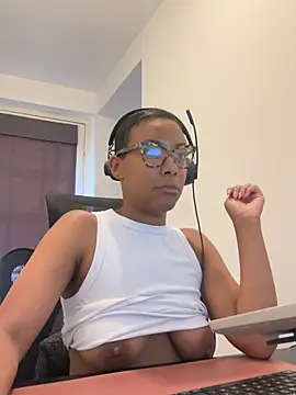 Melia Rayne online show from May 28, 9:51 am