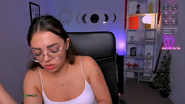 kiki swan online show from May 21, 4:38 pm