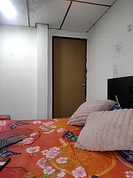 mialorents online show from February 1, 11:31 am