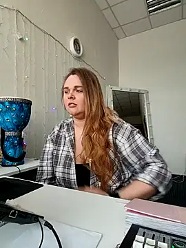 Juicy PeachLux online show from February 15, 7:51 am