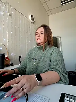 Juicy PeachLux online show from April 13, 9:21 am