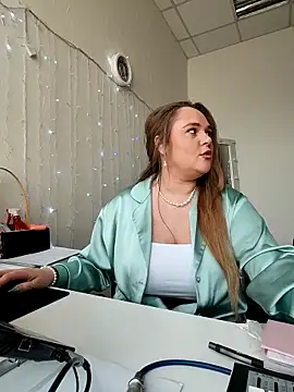 Juicy PeachLux online show from March 28, 8:36 am