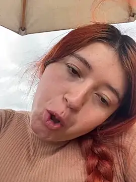 Karina Leon online show from February 18, 6:29 pm