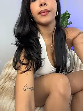  Emily Thompson  online show from July 3, 12:05 am
