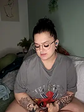 Saucy-Serenity online show from March 22, 8:37 pm