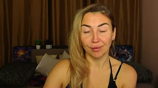 Kiss julli88I online show from January 18, 6:48 pm