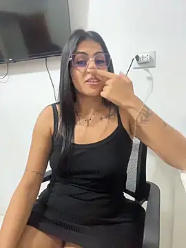 jheicylli online show from March 7, 11:23 pm