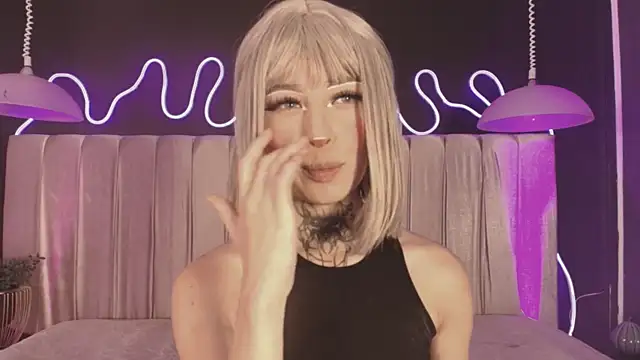 Zhally Dee online show from February 25, 8:07 pm