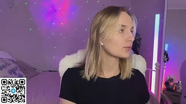  Vikky Moon  online show from July 1, 12:32 am