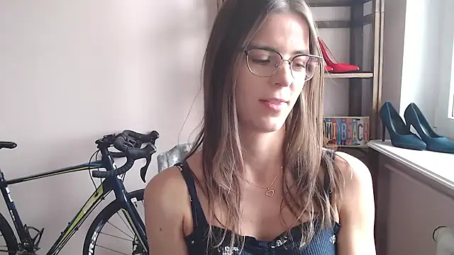 love megi online show from April 13, 8:15 am