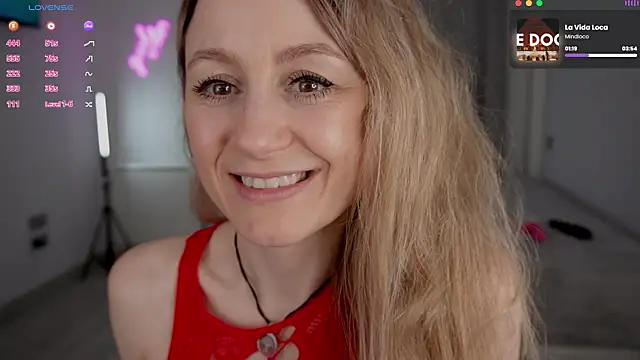   Milana     online show from April 4, 3:33 pm