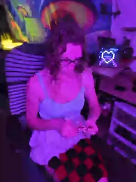 AlicePayne online show from February 11, 5:20 am