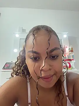 AlesiaCooper online show from April 19, 4:23 am