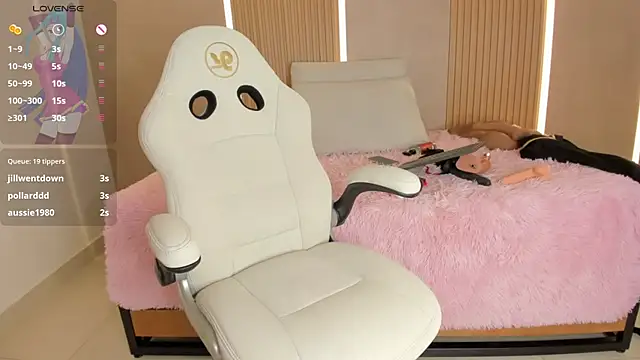 stephany summer online show from March 5, 8:48 pm