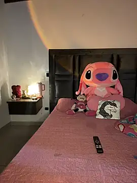 Paulet Johnson online show from February 13, 5:09 am