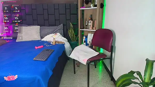 EllenaBoobs  online show from April 11, 6:30 am