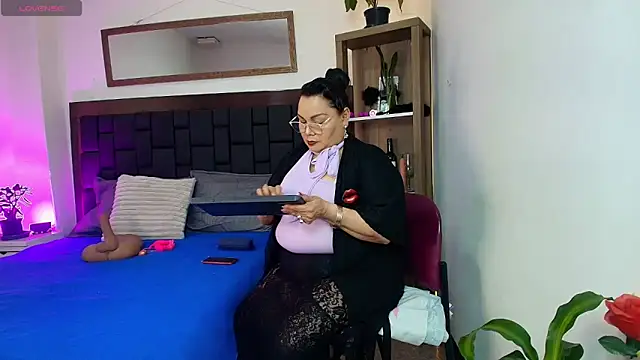 EllenaBoobs  online show from March 25, 3:23 am