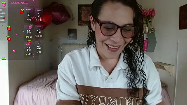 mia velvet1 online show from April 12, 2:31 pm