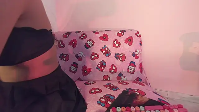 kitty-kryss online show from April 6, 3:35 pm