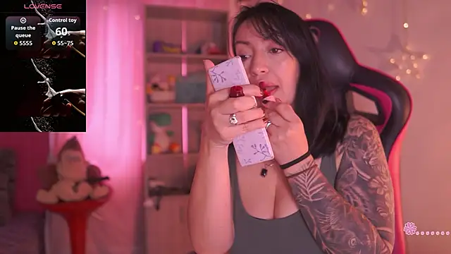 Madison Mayer online show from April 9, 12:21 pm