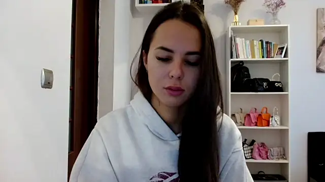 MayaJoy24 online show from October 8, 7:02 am