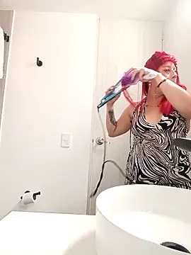 LEIDY LORENA online show from November 5, 3:17 pm